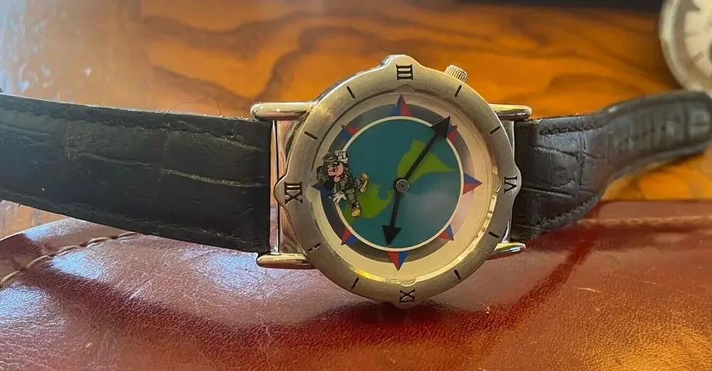 RARE VTG Women's 35mm Detective Mickey Watch, Spinning Mickey